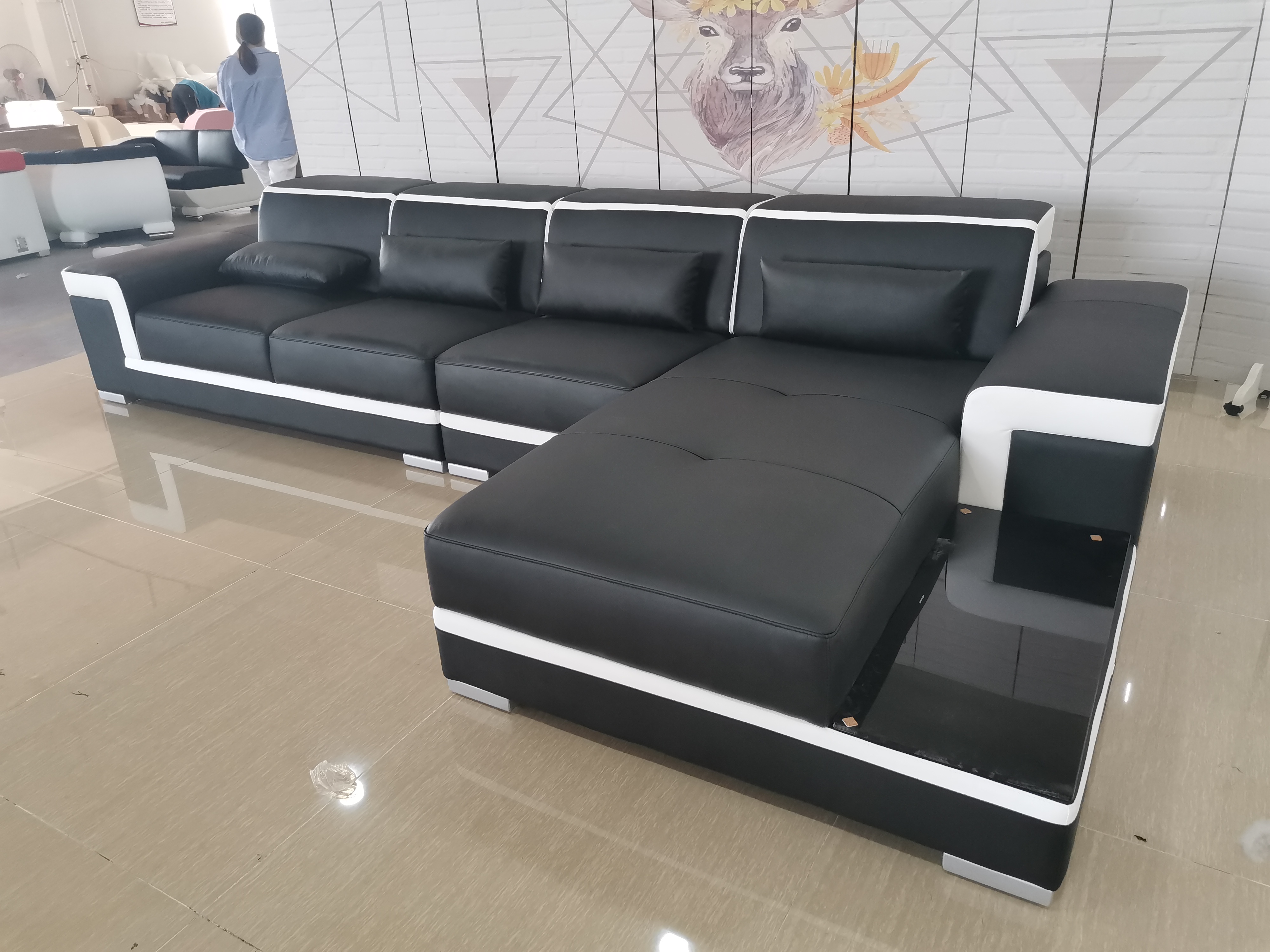 G8020C LEATHER LOUNGE